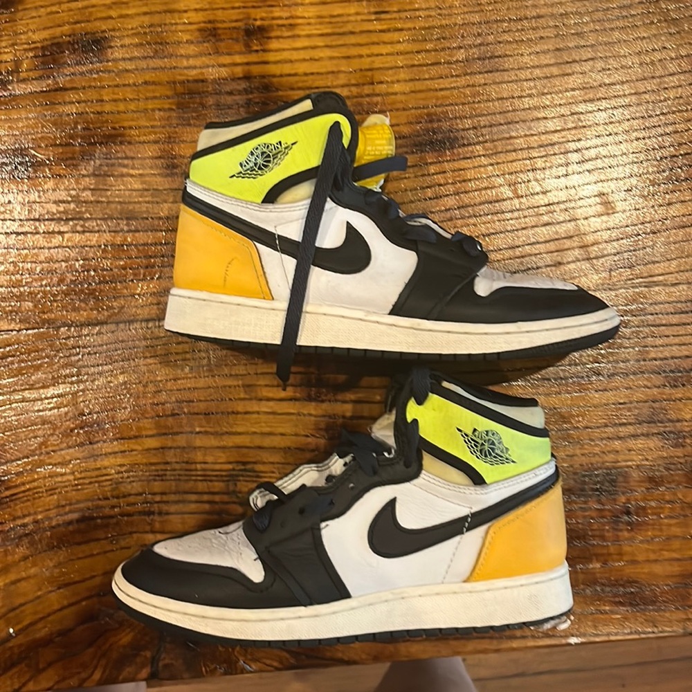 Jordan one, used.
